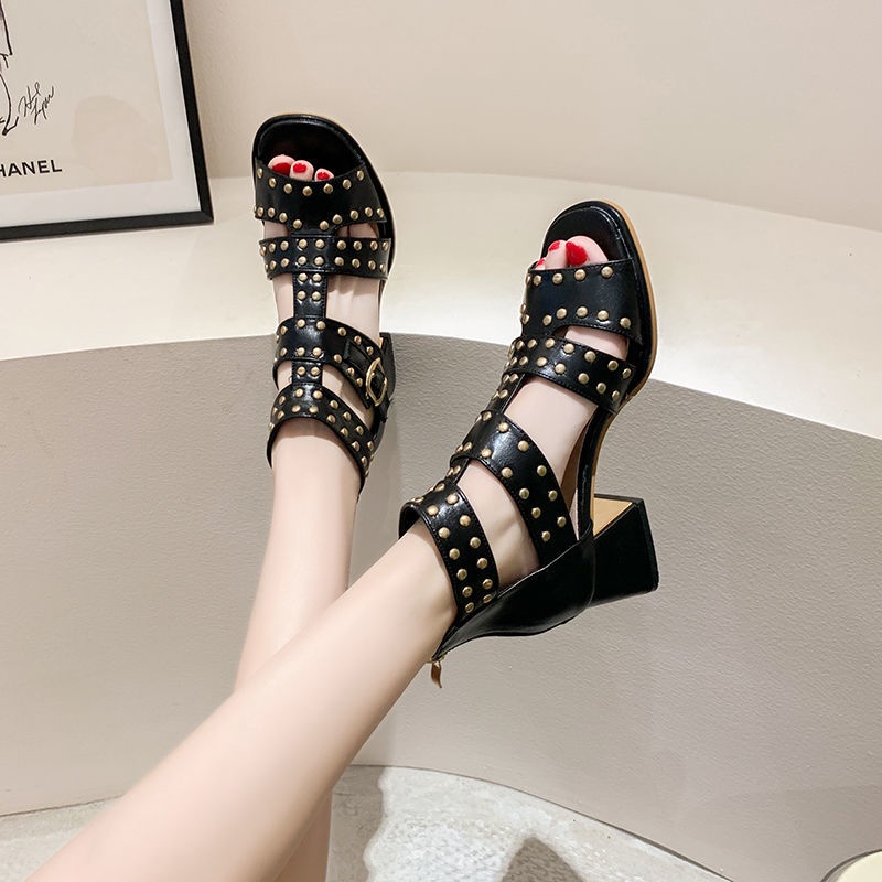 Giày Sandal Gót Dày Đính Đinh Tán Thời Trang Mùa Hè Dễ Phối Đồ Cho Nữ
