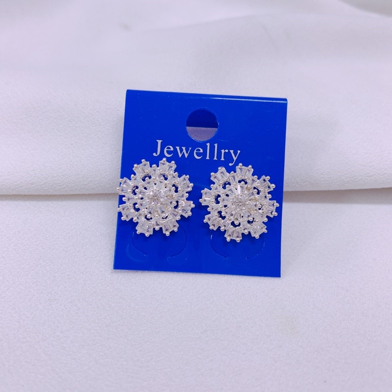 BÔNG TAI HOA GẮN ĐÁ SANG CHẢNH LINH MIU SILVER