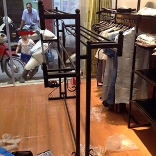 Giá Treo Quần Áo 3 Tầng, Dùng treo đồ cho shop trẻ em và người lớn, khung sắt sơn tĩnh diện đen