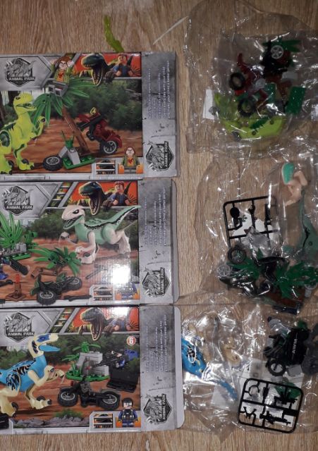 Lắp ráp 1 hộp LegoPubg 82066 Săn khủng Long có trên 100 chi tiết bằng nhựa ABS