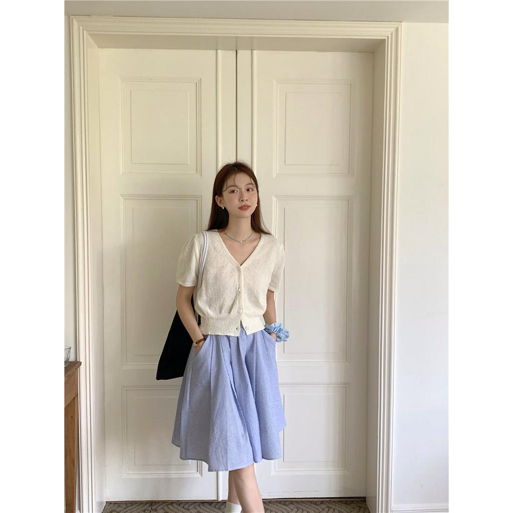 Bộ Áo Dệt Kim Mỏng Ngắn Tay Phối Chân Váy Xanh Dương Sành Điệu 65279