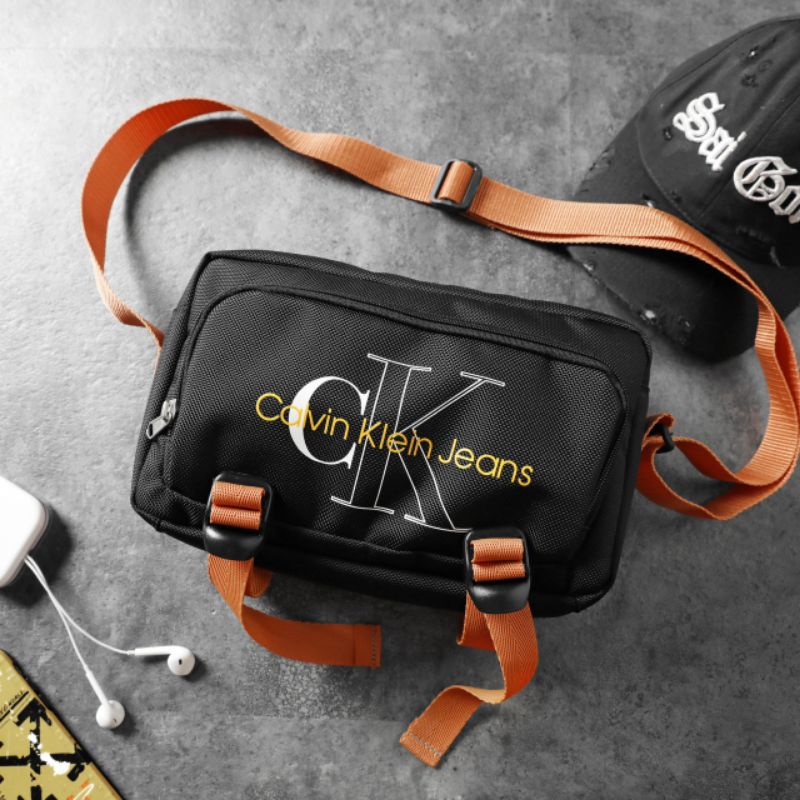 Túi chéo C▫️K Essential Sport