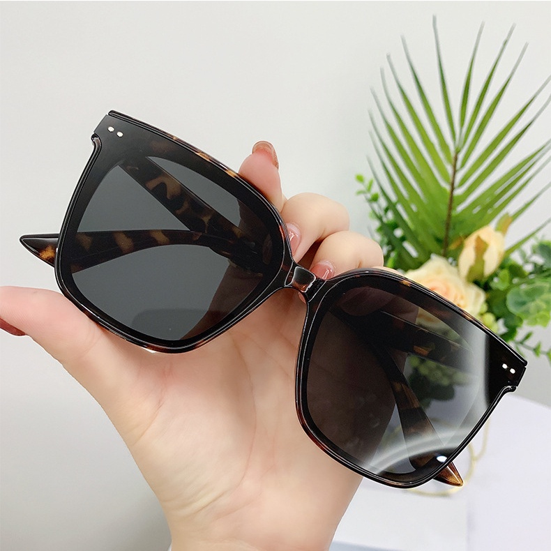 Kính Mát Tròng Hình Học Cho Nam Nữ