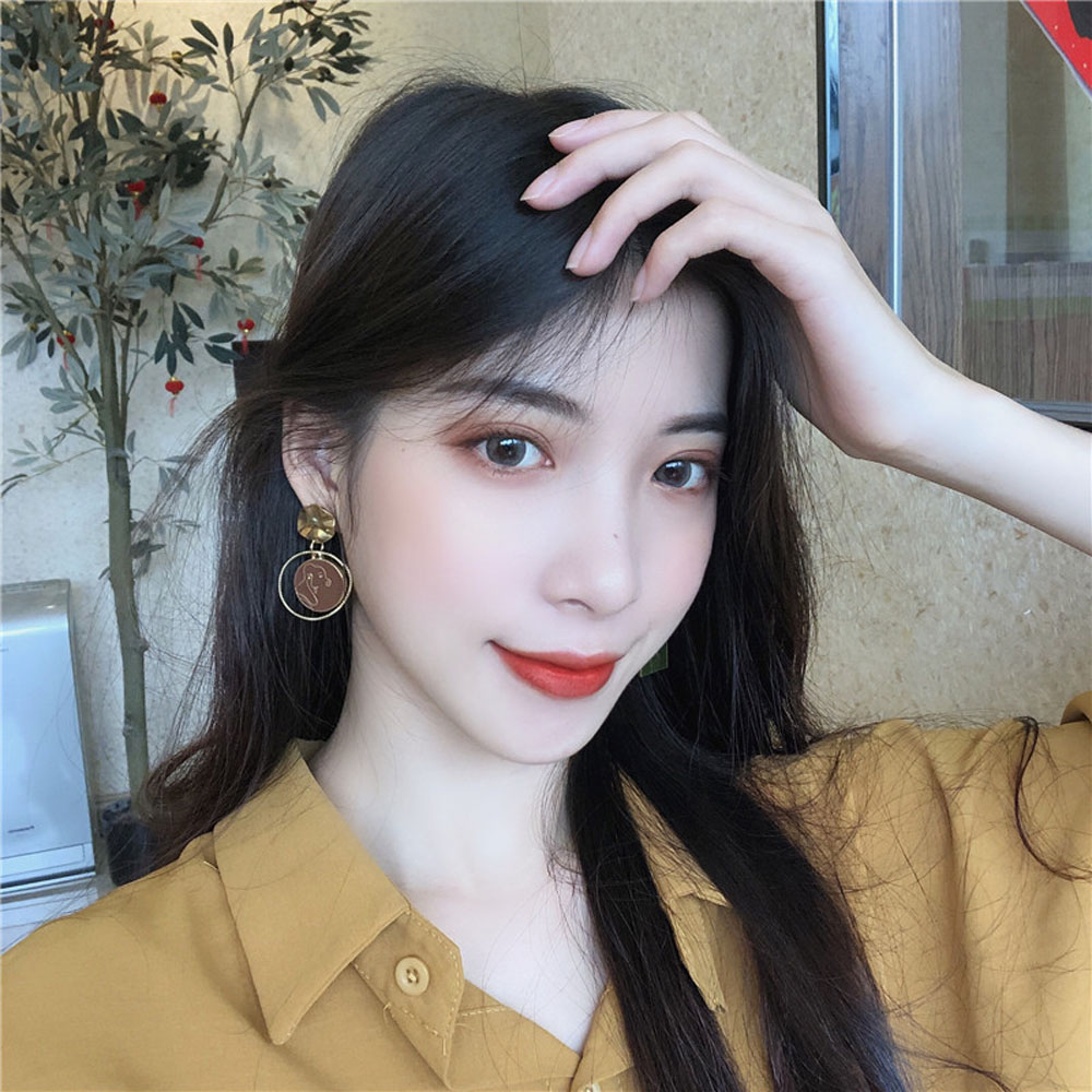 Khuyên Tai Nữ Trang Dáng Dài Tạo Hình Độc Đáo