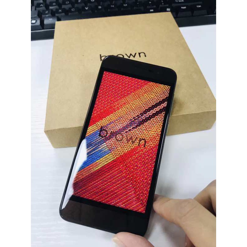 Điện thoại Brown 1 2G/16G 13mp/8mp android 7 Cảm biến vân tay | BigBuy360 - bigbuy360.vn