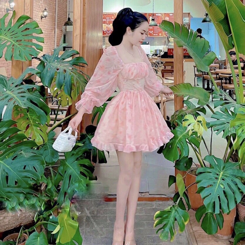 Váy hoá nhí voan tơ hồng cổ vuông tay bồng bánh bèo. Đầm công chúa nhún ngực