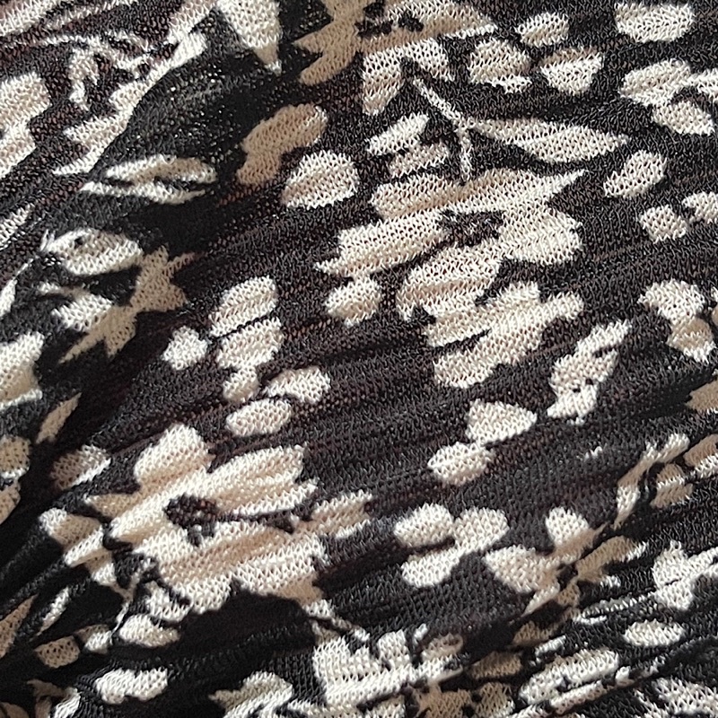 Váy Công Sở In Hoa Ôm Body Mango