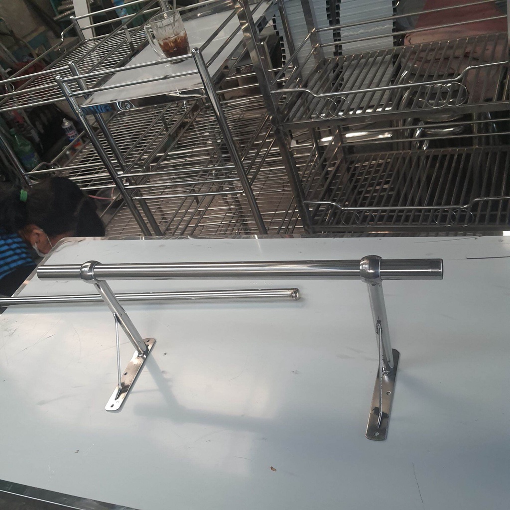 Bộ combo 2 bass inox xỏ ống bắt tường ra 20cm , có chống ke chắc chắn