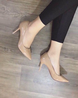 Giày cao gót màu đen gót nhọn 7cm đế đỏ