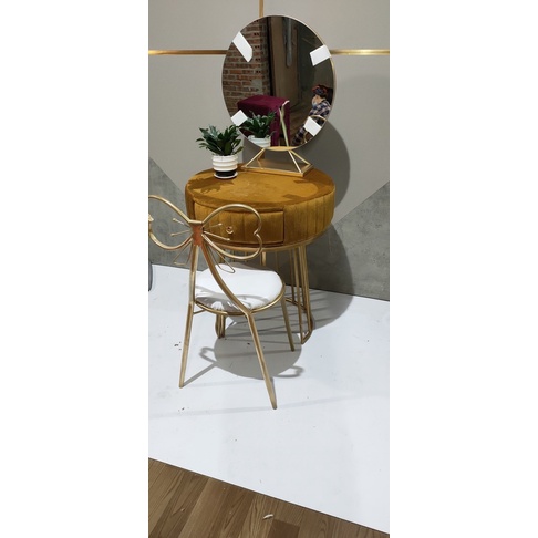 Gương để bàn trang điểm D40