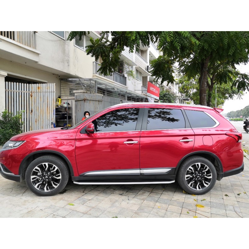 Bậc lên xuống bệ bước chân cho Outlander 2016-2022