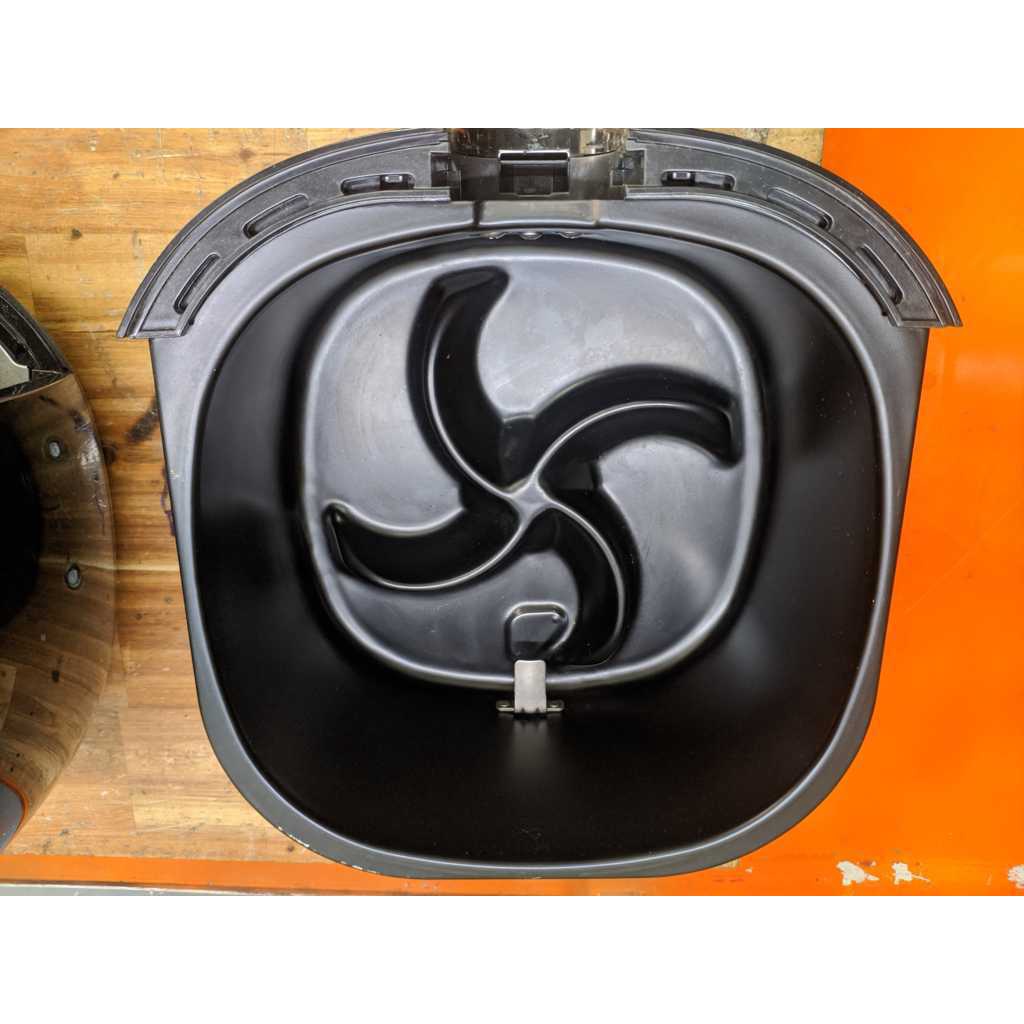 Nồi chiên KO dầu PHILIPS HD9530 Trưng Bày nướng 800 gram Bh 1 năm giá 3,8 triệu.