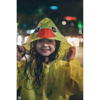 Áo mưa trẻ em siêu ngộ nghĩnh