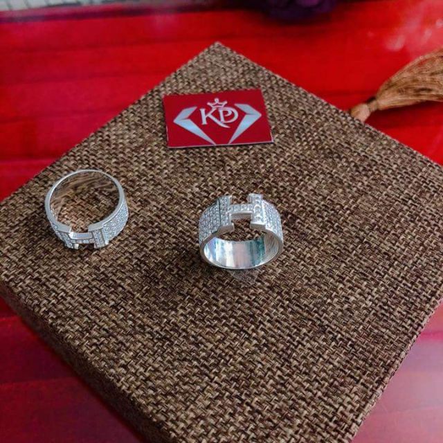 Nhẫn bạc chữ H