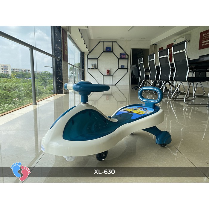 Xe lắc tay cho bé có đèn &amp; nhạc BABY PLAZA XL-630