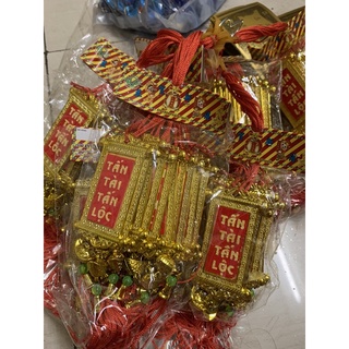 Liễng treo ngày tết ngẫu nhiên