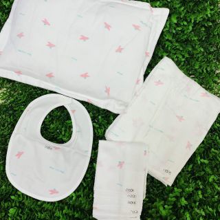 Yếm vải Nous