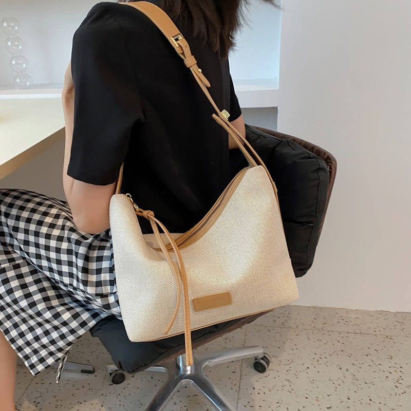 Túi đeo vai IELGY bằng vải canvas màu sắc tương phản sức chứa lớn phong cách thường ngày cho nữ