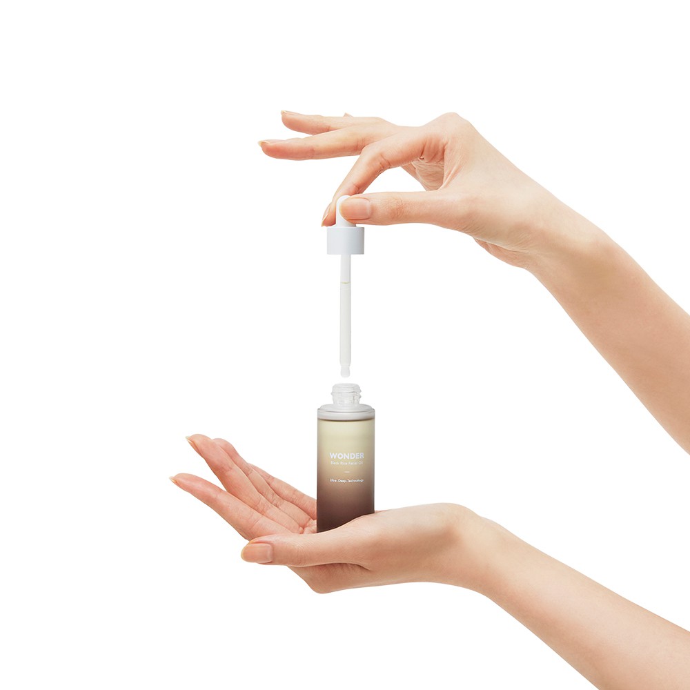 Tinh dầu chống lão hóa dưỡng ẩm căng bóng HARUHARU Haru Haru Wonder Black Rice Facial Oil 30ml | BigBuy360 - bigbuy360.vn