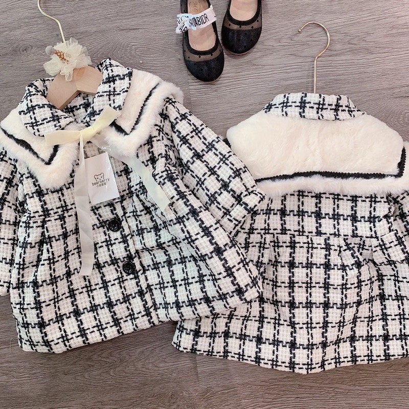Áo dạ kẻ cổ lông dành cho bé