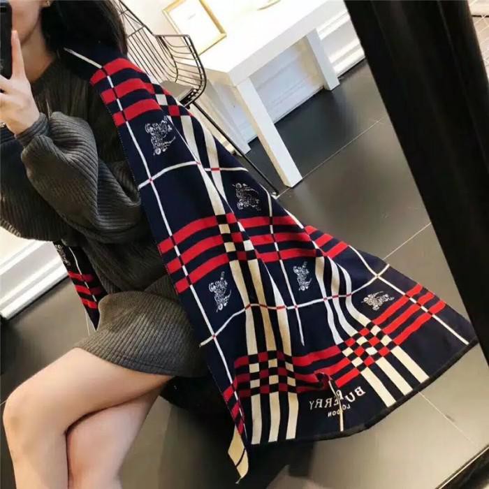 Burberry Khăn Choàng Cổ Màu Xanh Thời Trang Thanh Lịch