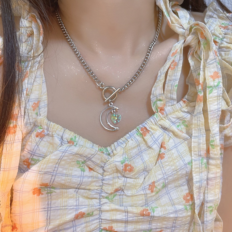 Vòng cổ Mặt Trăng Và Trái Tim Đính Đá zircon Dễ Thương Cho Nữ