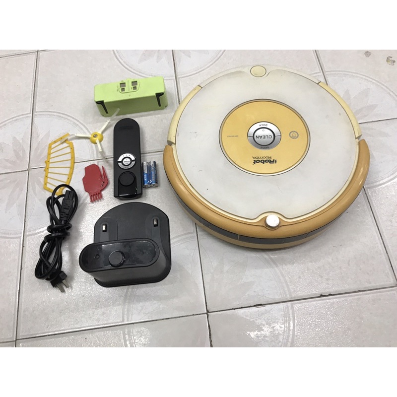 Robot quét nhà hút bụi thông minh 537