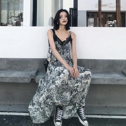 Đầm Hai Dây Cổ Chữ V Phong Cách Pháp Thời Trang Mùa Hè Mới 2022 Cho Nữ