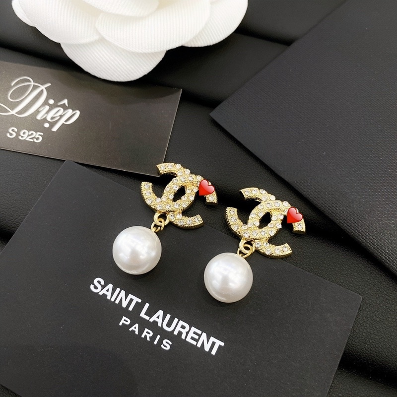 Khuyên tai chà leo hai màu đen, trắng, phụ kiện bông tai nữ Hari korea accessories