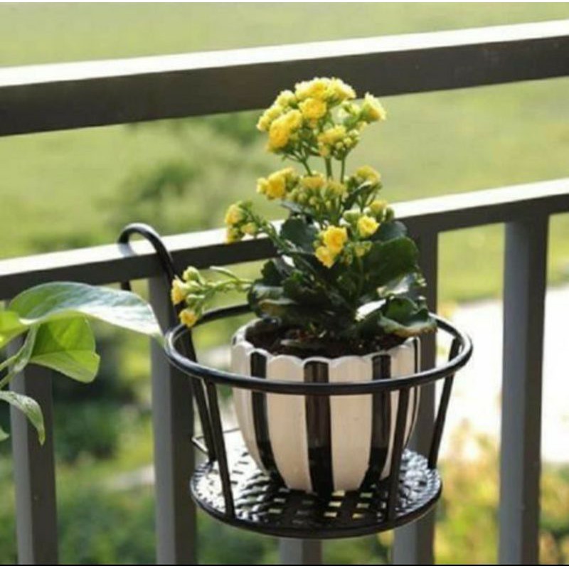 Giỏ sắt treo hoa ban công - hàng đẹp sơn tĩnh