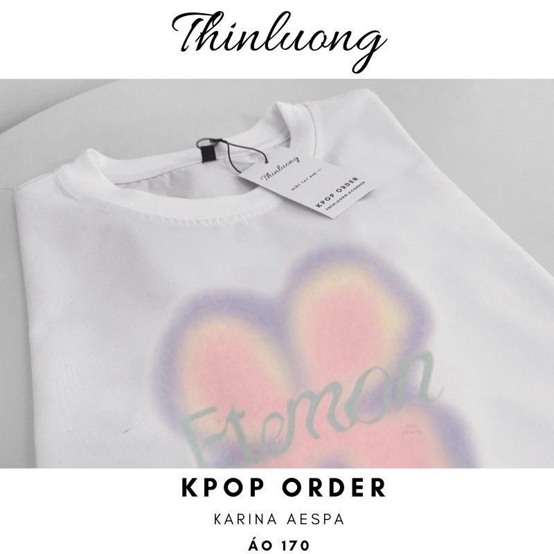 Áo thun trắng in hình giống Karina Aespa A1