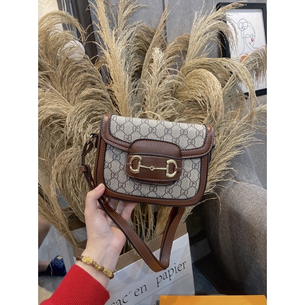 HÀ HỒ SIÊU SAlE