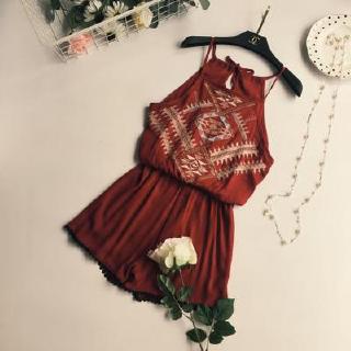 Đồ bay jumpsuit form ngắn thổ cẩm bohemian, tua rua