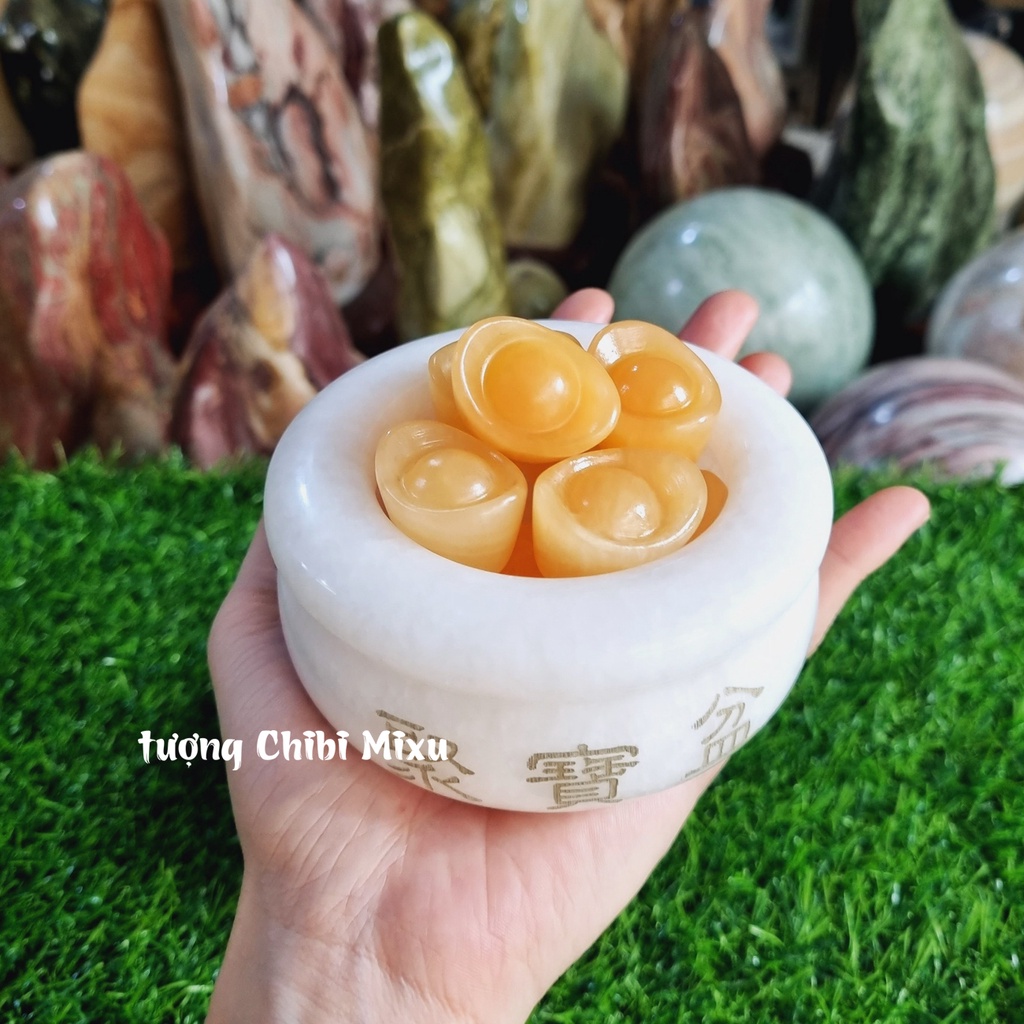 Bát Tụ Bảo bạch ngọc size 10cm (gồm 01 bát + 09 thỏi vàng + 01 đế gỗ)