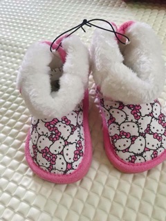 BOOT KITTY CỔ LÔNG H&M XUẤT