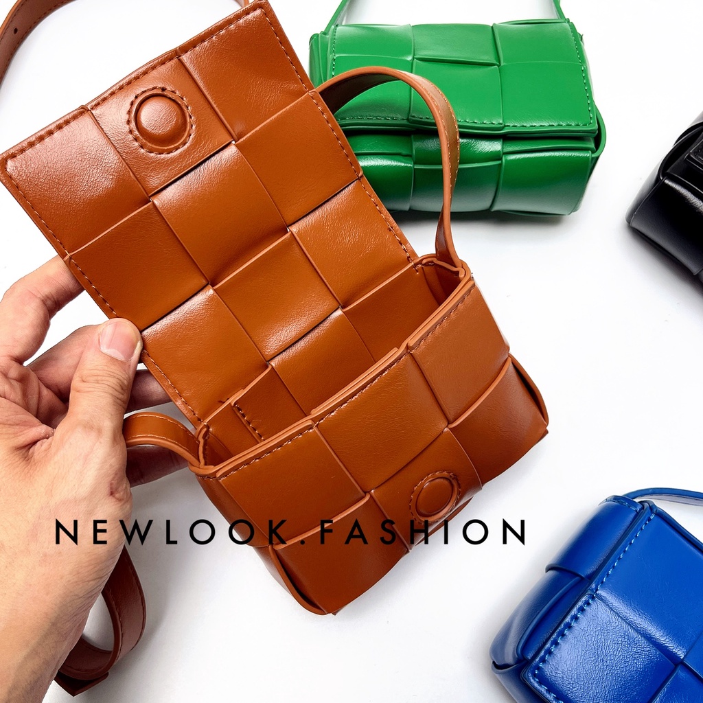 ★ TÚI ĐEO CHÉO mini DA PU HỌA TIẾT ĐAN THỦ CÔNG KHÓA NAM CHÂM PHONG CÁCH UNISEX ( 13 x 9,5 x 5cm )