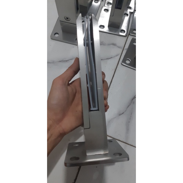 Trụ inox 304 đặc/ trụ cầu thang kính