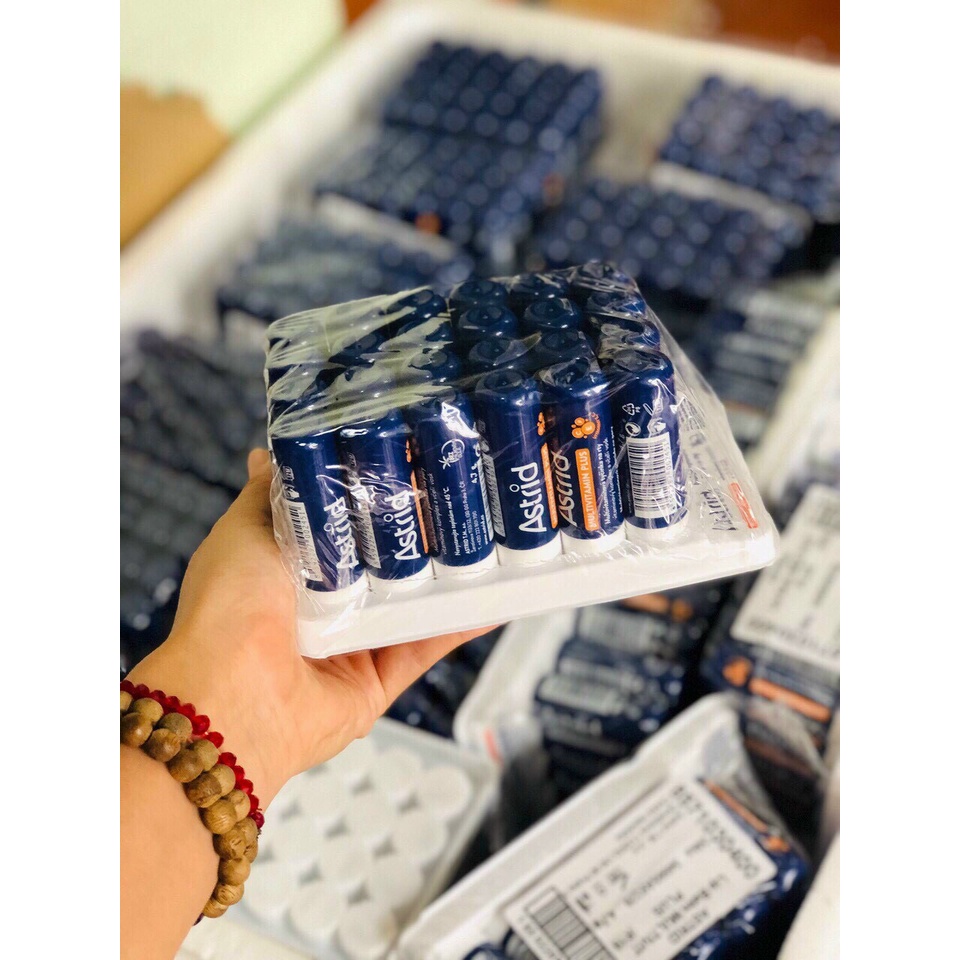 Son Dưỡng Môi Astrid Từ Mỡ Hươu Size To