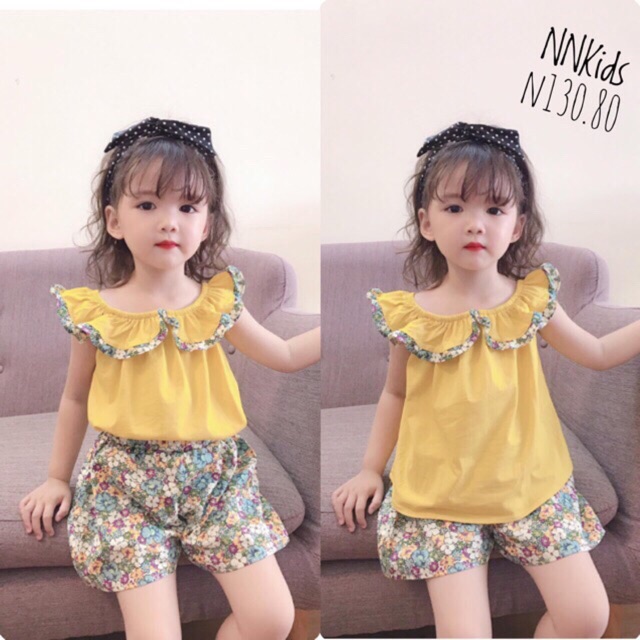 Set áo cổ bèo quần hoa cho bé gái