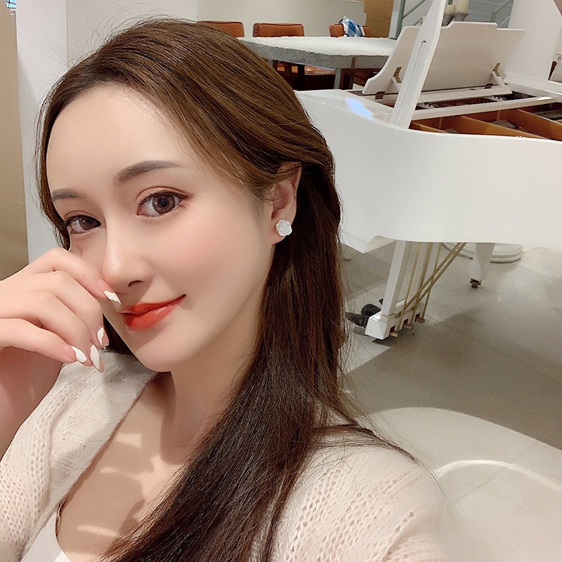 Khuyên tai kẹp không bấm lỗ chốt cố định K022 bằng hợp kim mạ vàng hình bông hoá dáng ngắn Leous Accessories