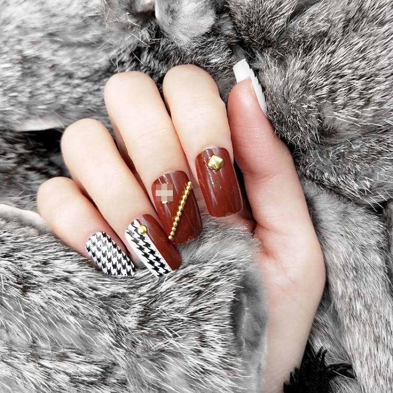 Bộ nail 24 móng tay giả tặng kèm keo dán và dũa móng