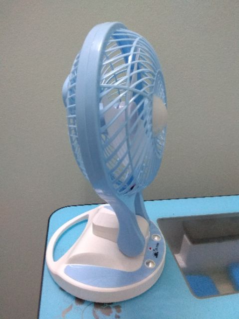 Quạt tích điện Mini Fan