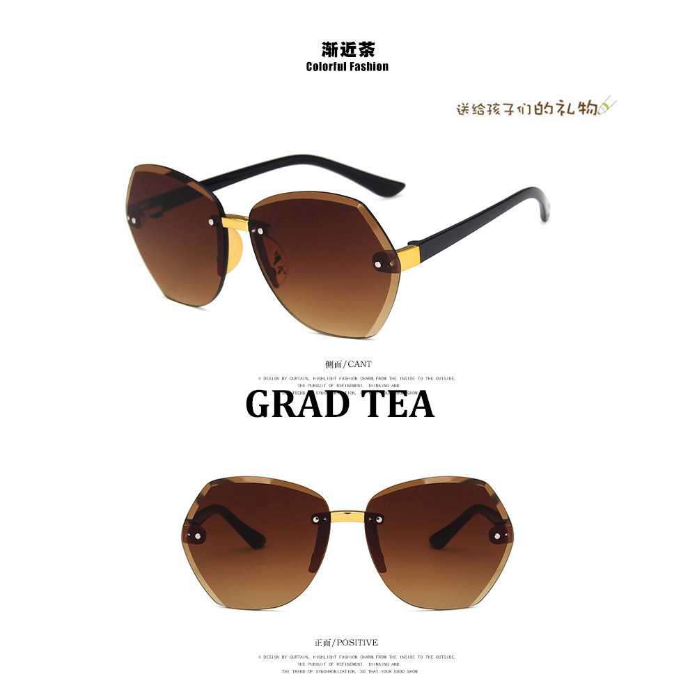 Kính mát thiết kế thời trang dễ thương cho bé