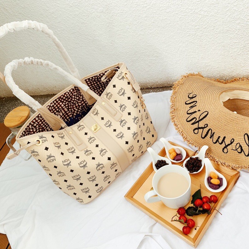 Túi Tote nữ da thật cấp của MCM