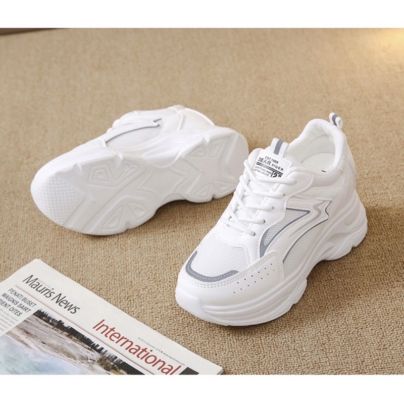 Giầy thể thao nâng đế bằng 8 p phối lưới siêu hịn hót!!!lưu ý phom nhỏ quý khách đặt tăng lên 1 sai nha