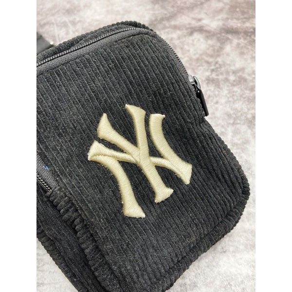 Túi Nhung MLB CORDOROY MINI CROSS BODY BAG