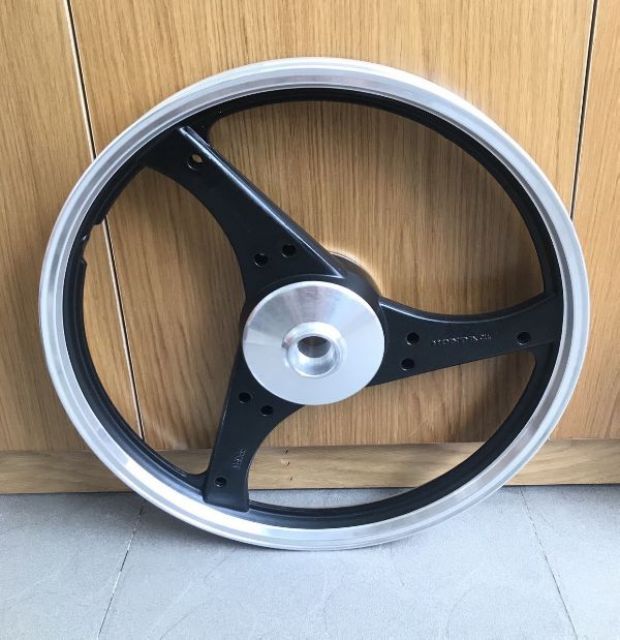 Bánh mâm 3D wave dream và các đời xe Honda thắng đùm trước sau msp 0030