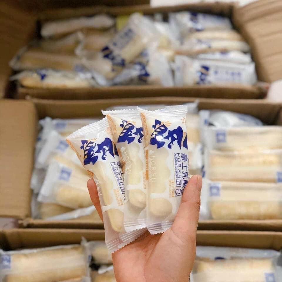 Bánh sữa chua ông già Đài Loan gói 1kg date 2 tháng.