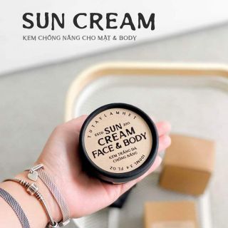 Kem chống nắng trắng da