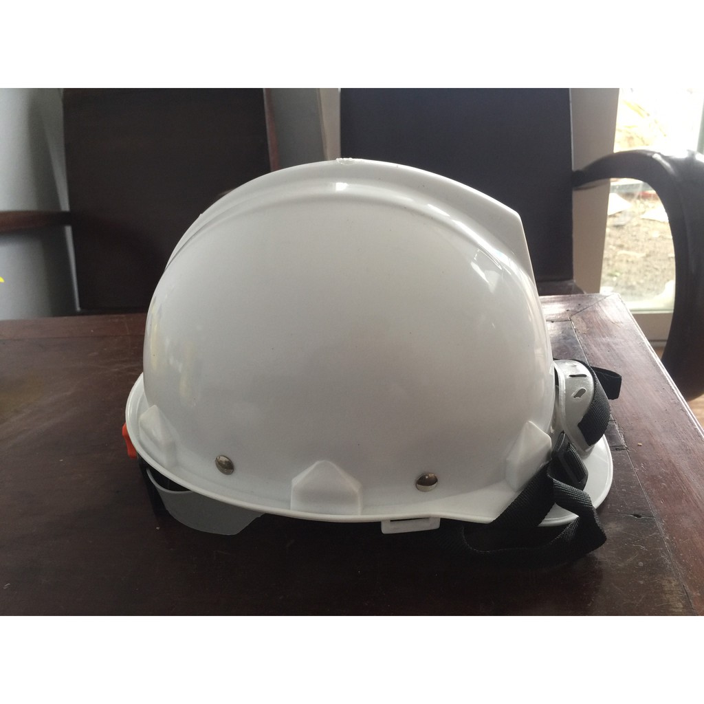 Mũ bảo hộ lao động trắng (khóa vặn)